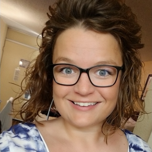 Meet your Posher, Dana - Picture 1 of 1